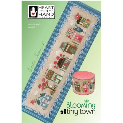 BLOOMING TINY TOWN